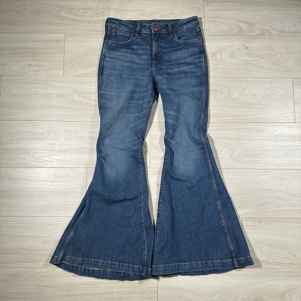 Wrangler Jeans Women’s 28x32 Blue Retro High Rise Flare Bell Bottom Western
